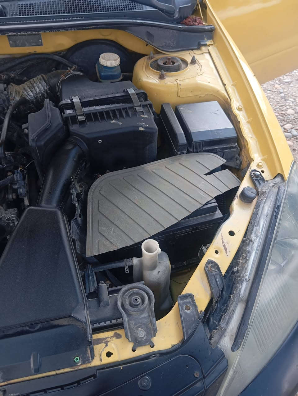 لانسر موديل 9 مصفرة هيئة وغرامات سيارة حلوة وبعد احلاى من صورة مكينة 1500 قبغ اسود  جديدة ضربة بالصندوك بس ما واصلة جامرلوغات مو قوية مصبوغ عام اثر جراد غير شي ماكو
الي يريد يتصل ***********
