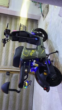 دراجه شحن للبيع R9 موديل 2026   استعمال شهر واحد   البطاريات: 5 بطاريا...