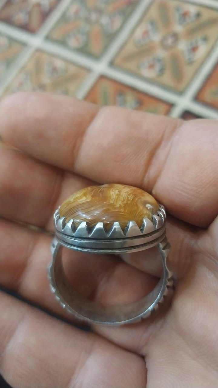 للبيع
***********
