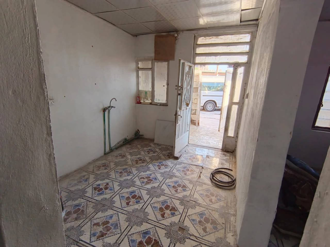السلام عليكم
بيت تجاوز للبيع مساحه 90 متر واجهه 6 نزال 15
العنوان عمارات سعيده للاستفسار الاتصال
***********
