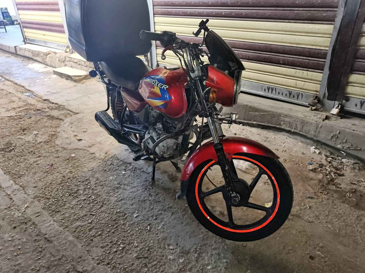 السلام عليكم بوكسر 19 مجفته الدراجة  ونقصها سلف وقبق مال باتري  فقط أوراق ضايعة للبيع 725 وبيها مجال مكاني بغداد رحمانيه  رقمي. شغال فقط واتس أب 
***********
