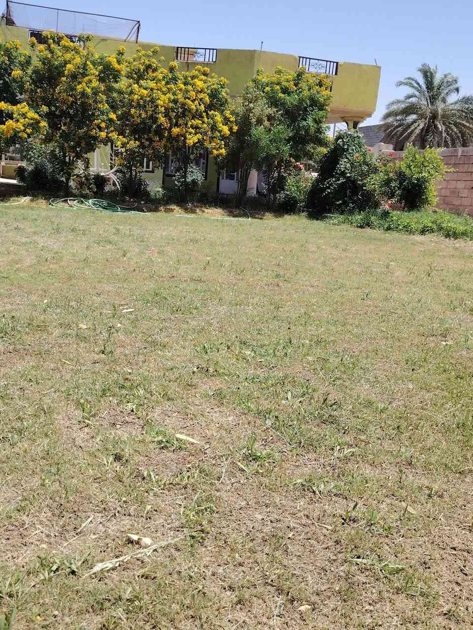 دار البيع زراعي حي المهدي من تدخل اول فرع ع يسرا مساحة الدار 740
كمل سيراميك جديد  غرفتين  صحيات داخليه و خرج 

  خاص ماعندي اتصل و ادلل ***********
