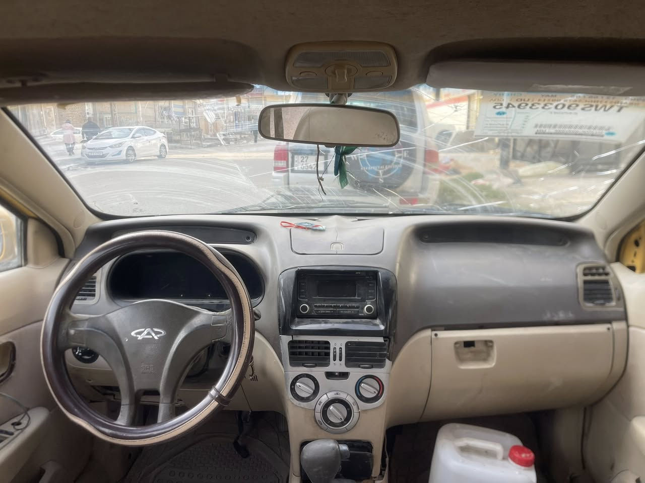 السلام عليكم للبيع أو مراوس شيري فلاوين موديل ٢٠١٣ رقم بصرة مشروع وطني راعيه ماندله اكفلك سرقه وعشاير محرك وكير كورلا وحداديه تخم تاير جدد مكان ناصريه مركز السعر ١٤ وبيه مجال رقم ***********
