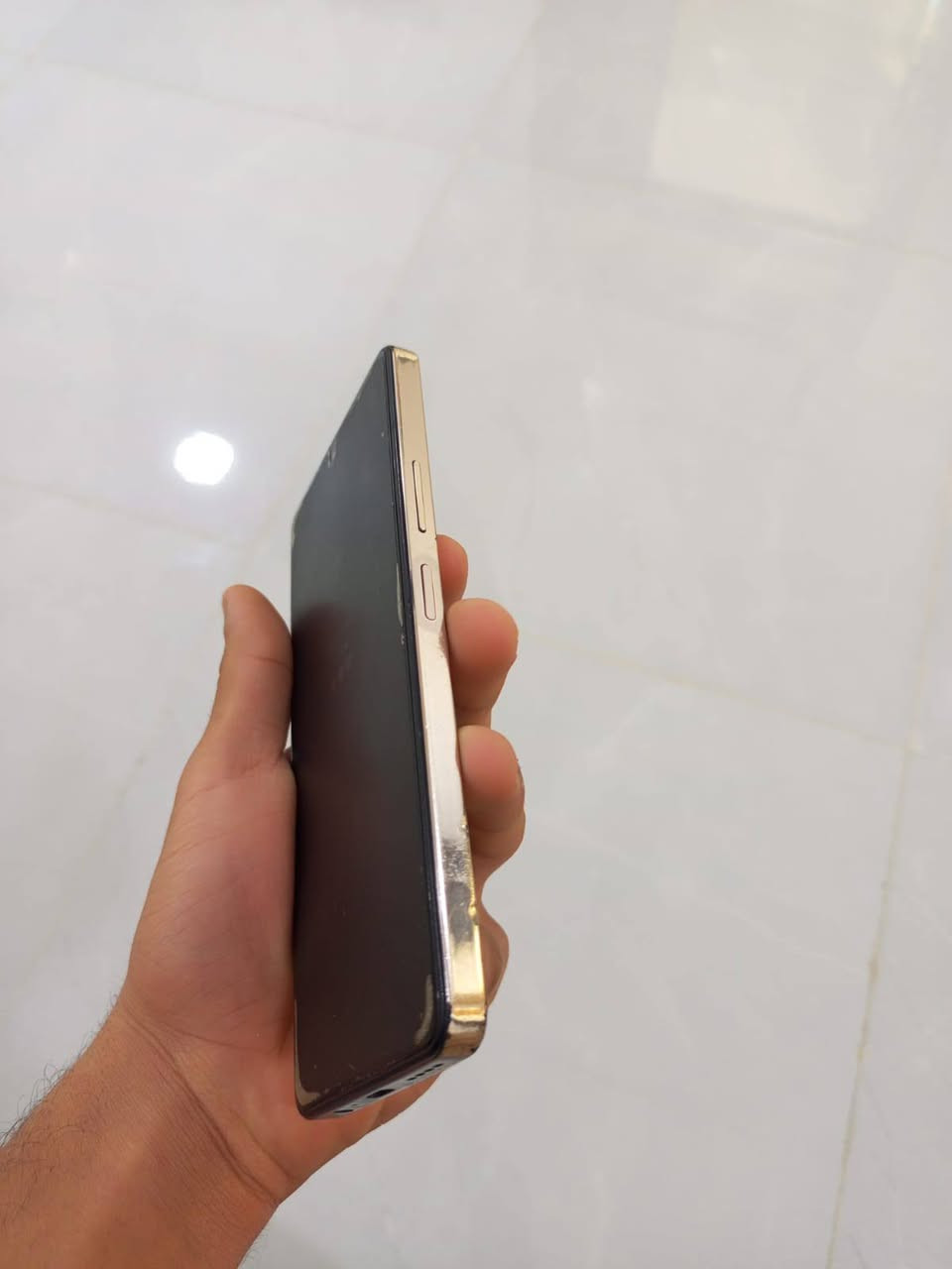 سلام عليكم انفنكس نوت 30 ابرو 
ذاكره 256 يشغل 60 فريم ببجي جير سكوب زلال 
كامره الخلفيه 108 ميكا بسكل زلال لكامره
كامري لماميه 32 ميكا بسكل 
بطارية 5000 
لجهاز فول كله بلادي ما مبدل اي قطعه افحص وين ما تريد 
بدون ملحقات بس شاحنه ويا 
للبيع او مراوس بايفون 11 مكان رمادي تائميم 
رقم ***********
