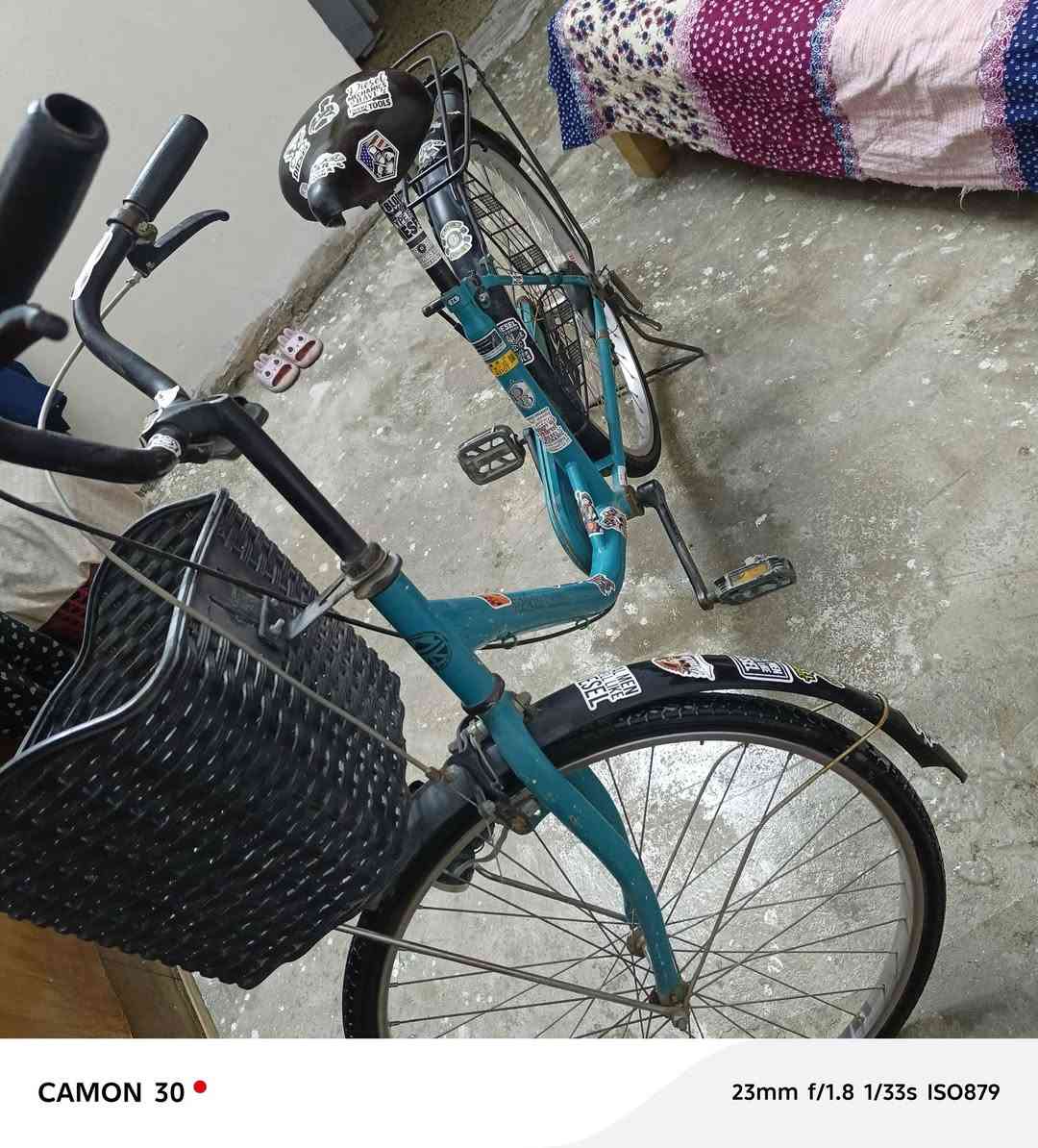 بايسكل بناتي حجم ٢٤نظيف جدا مال بالة السعر ٧٥ الف 
 وبي مجال المكان بغداد حي القاهرة


**إذا كنت صاحب هذا الإعلان وتريد حذفه لأي سبب، رجاءا أرسل رسالة إلى الدعم الفني**