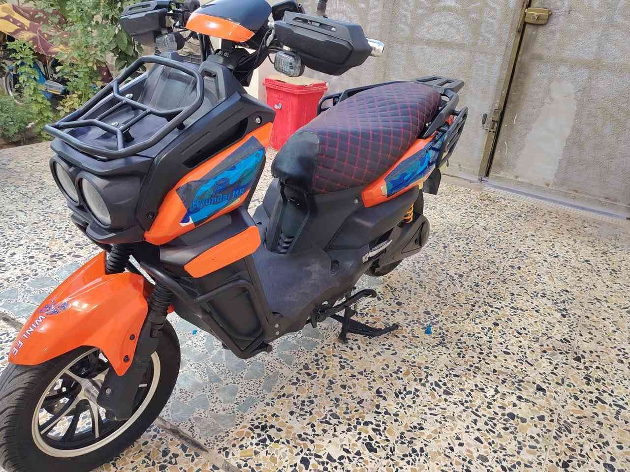 متاح دراجه اباجي ٢٥ بطاريات مسطره عل فحص سرعه ١٠٠ تشغيل بصمة اصبع وريمون وكارت وسويج دراجه فول نضافه متصرف ربع عليهه بعدها جديده سعر ٩٠٠ مكان فلوجه حي شهداء شراي يتصل ***********
