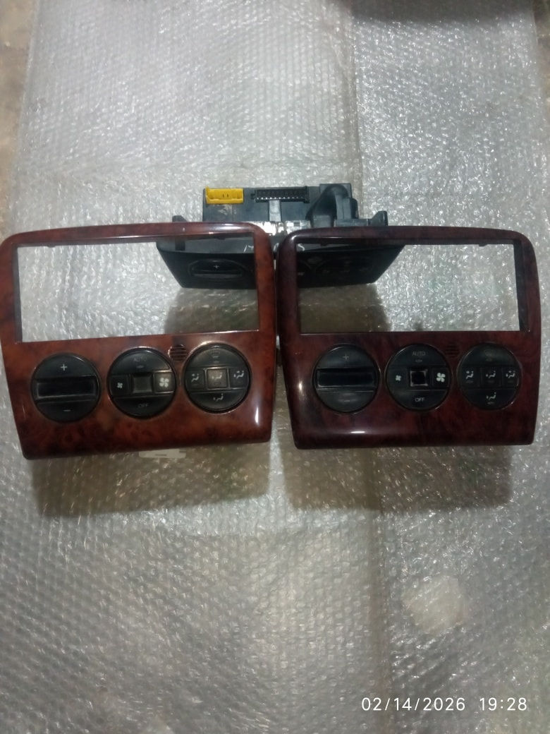 زراير تكييف تاتش ،فريم ابانوس ، اوبل فيكترا b ، استيراد (GM) 
 #opel #opelvectra #airconditioning #followerseveryone #LikeFollowShare


**إذا كنت صاحب هذا الإعلان وتريد حذفه لأي سبب، رجاءا أرسل رسالة إلى الدعم الفني**