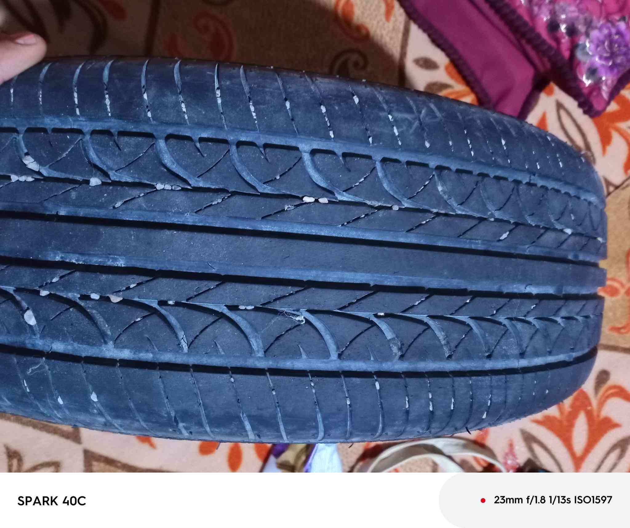 سلام عليكم
لبيع تايرات ورنكات مال اكسنت 
صلهن شهرين من شهدهن 
سعر 250 وبيهن مجال
***********
