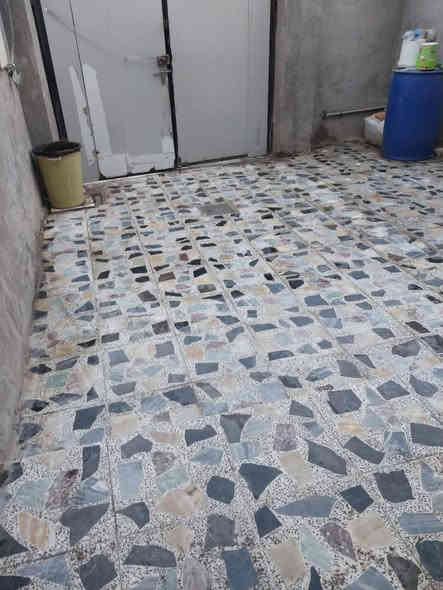 بيت  للبيع عقد زراعي قرار 117 مساحه 250 متر يتكون من 3 غرف واستقبال كبير وصاله كبيره ومطبخ وصحيات داخليه وخارجيه طابق ثاني غرفه هيكل السعرمناسب   خدمات كامله ماء مجاري كهرباء تبليط موقعه جسر ديالى منطقة الورديه تفاصيل اكثر ع رقم اتصال وبي واتساب (***********)
