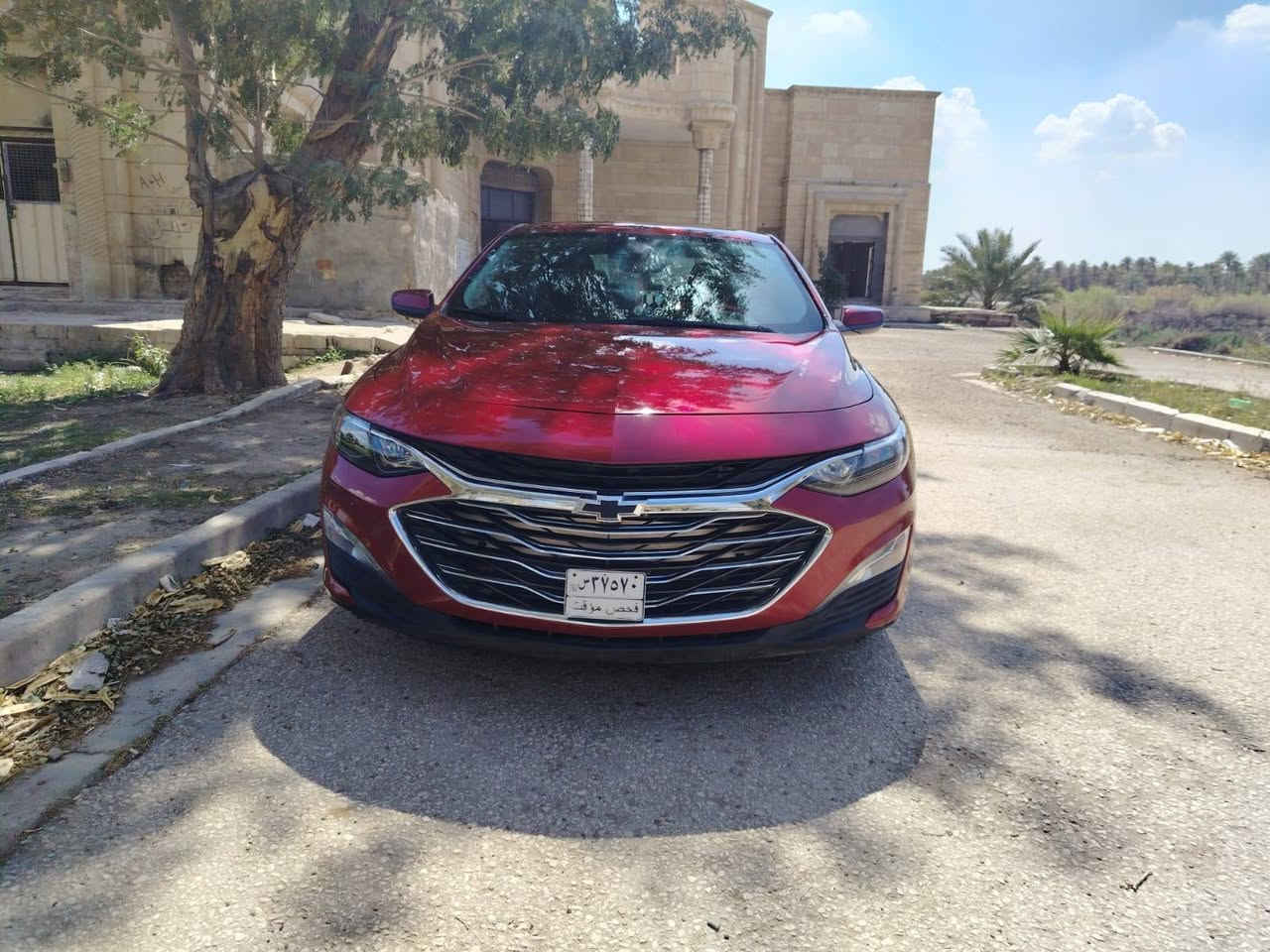 السلام عليكم
* للبيع ماليبو 2025 احمر 
* الفئه LT السيارة جديدة ونظيفة ماشية ٥٩ الف كيلو 
^المواصفات :

داخل مخمل اسود 
* شاشه + كاميرا دواره 
* نظام ECO + نظام auto stop
* لايتات عادي مع كشافات دعاميه LED
* بصمه ابواب مع بصمه جنطه مع تشغيل عن بعد
*تحكم فول كهرباء لكرسي السائق 
*سستم صوت وتبريد قطعتين 
* تحكم ستيرن جهتين بلوتوث وحاكيه وكروس سرعه 
شاشه كبيره نظام واي فاي ونظام خرائط وتحديد مسار
* نظام ABS مانع انزلاق 
* حساسات خلفية
* السيارة شهداء بابل
* ضررها  جاملغ يمنه وبنيد بدون دواخل
 السعر 128 
للاستفسار *********** ومكان السيارة بابل مسيب سده الهنديه
