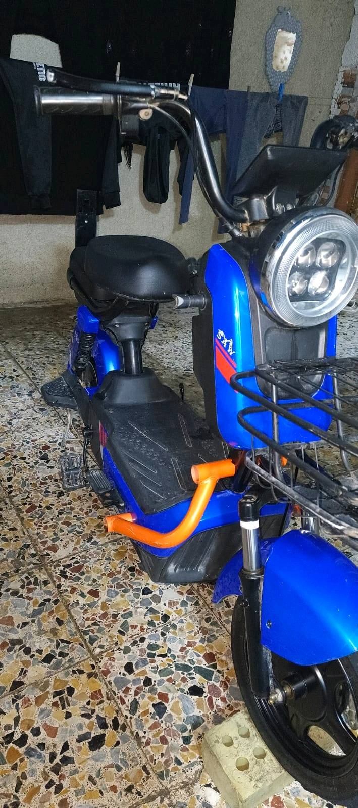 سلام عليكم
هاي الدراجة لبيع دراجة حلوة ونضيفة الله شاعد علي كلشي ما بيها بس الشاشة العداد ما يشتغل بس و تجي تحمل و تطلع الله شاهد و الدراجة سعرها 250 الف و بيها مجال لطيبين المكان حي اور يم جامع الفردوس لا ستفسار على هذا الرقم *********** و سلامتكم
