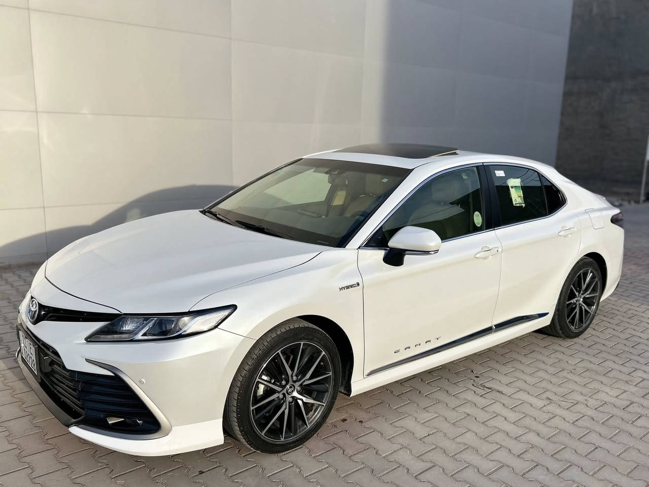 تويوتا كامري 2024 هايبرد فئة GLE
الفول بالخليجي وكالة عبد اللطيف جميل 
كفالة عامة  

التفاصيل :
 خليجي 
السياره  على وضع شركة
ماشية 50 الف  كم 
الموديل 2024
 سعة المحرك 2.5L
 عدد AIR BAG 8 
 حساسات أمامية 
 حساسات خلفية
 لايت زينون + LED
 كشافات 
 سلايد رووف  
 ويل كب 18  
مفتاح التشغيل بصمة 
 شاشة 
 كاميرا دوارة 
الانارة الداخلية LED
المقاعد لون أبيض
  مقعد السائق كهرباء 
مثبت السرعة Cruise
 المودات والأوامر الصوتية
 أوضاع القيادة  Drive Mode 
 حساسات ضغط اطارات 
 قطعتين تبريد
 هاند بريك كهرباء 
‏  ABS
‏ Auto Hold  أوتو هولد
 نظام مانع الانزلاق
 اشارة في المرايا الجانبية قابلة للطي كهرباء 
 مخرج منفذ الطاقة 
‏ Bluetooth / USB
بردة خلفية كهرباء 
شاحن هاتف Wireless    
وكل غراضها الاصلية مال الشركة موجودة 
مكان السيارة تكريت 
***********
