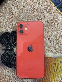 آيفون ١٢ • ١٢٨ • شاشه مفطوره