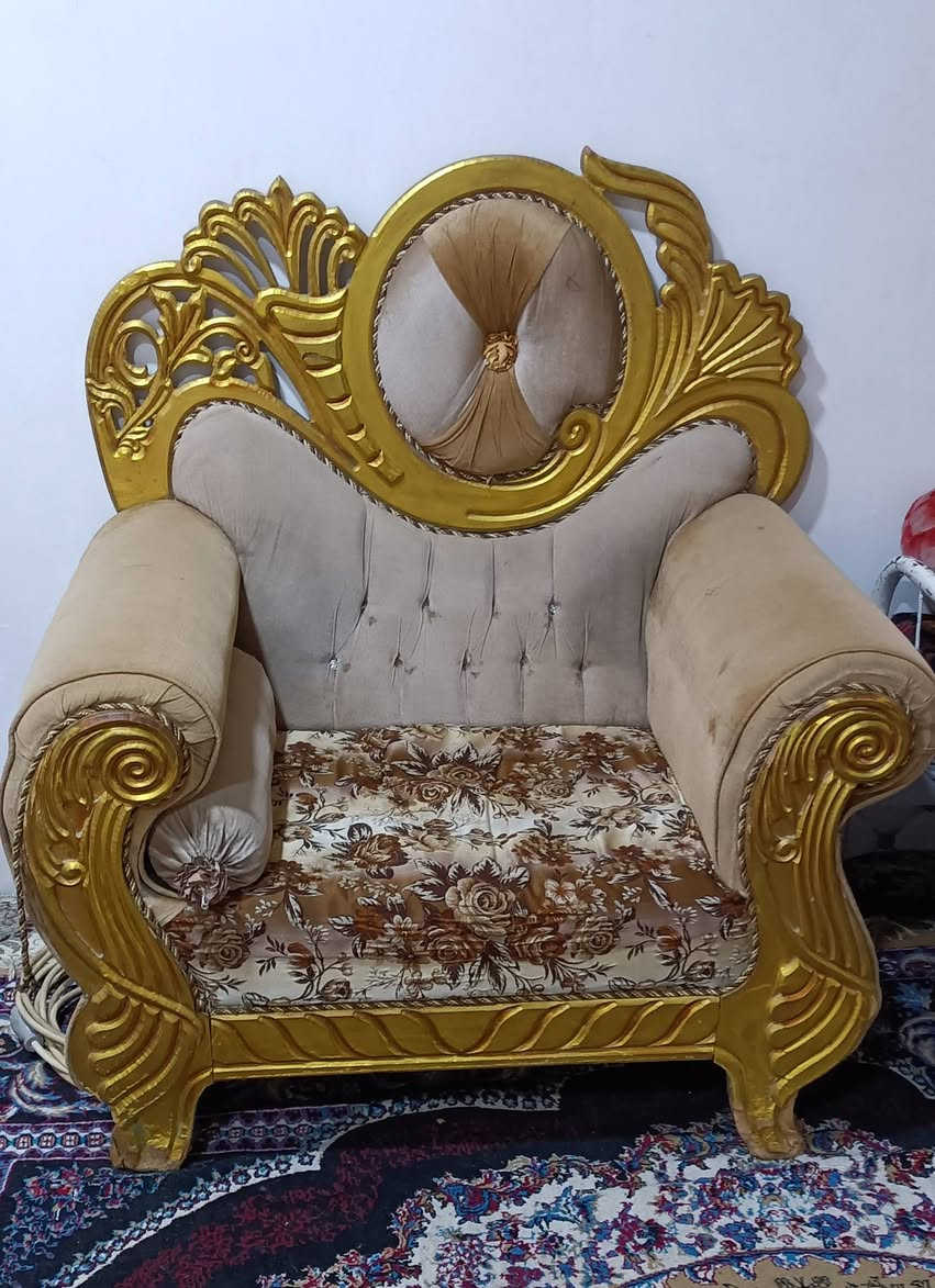 السلام عليكم اخوان طخم للبيع 5 قطع العنوان يارمجه الشرقيه السعر 225 وبي مجال للستفسار ***********/***********
