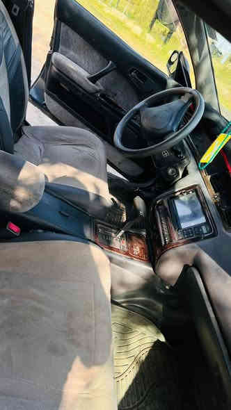 السلام عليكم تويوتا كراون (بطة)
للبيع 
موديل 
 سيارة اصولية مابيها اي غرامات 1993
رقم انكليزي دولي 
سنوية لغاية 2029
محرك كير شرط
اضرارها باب يمين وجاملغ امامي مبدل فقط 
وشوف العين يبري الذمه 
للاستفسار اتصل 
ملاحظه بيع نقد فقط 
***********
***********
