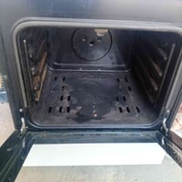 طباخ • نضيف • شغال