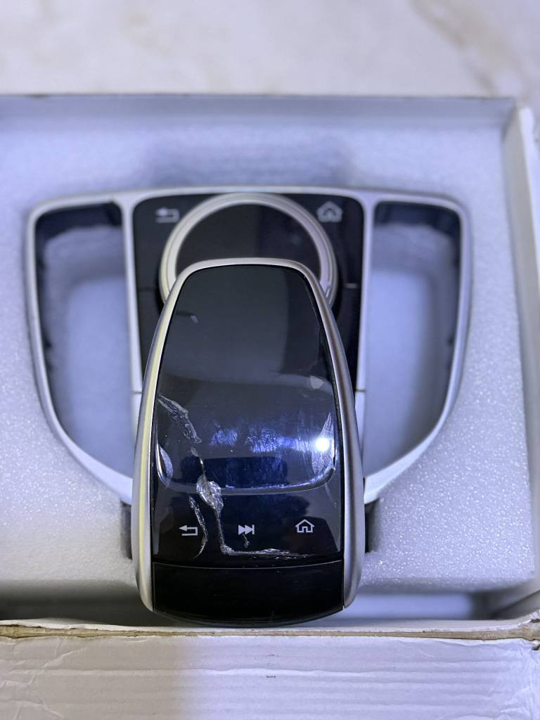 السلام عليكم اخوتي
توفرت غراض بسعر حلو 

مكاني بغداد ماعندي توصيل 

ماوس اصلي متل تفصيخ 

دبل ماوس اصلي تفصيخ 
الماوسات يرهمن C E G cls 
دكتات تبريد E  class اصليه فاتحهن من سيارتي بدون ضوه
شباك E class جديد ممستخدم 

سبويلر خلفي مال c class coupe 
الي يخدمنه هذا رقمي 
*********** بغداد, العراق
