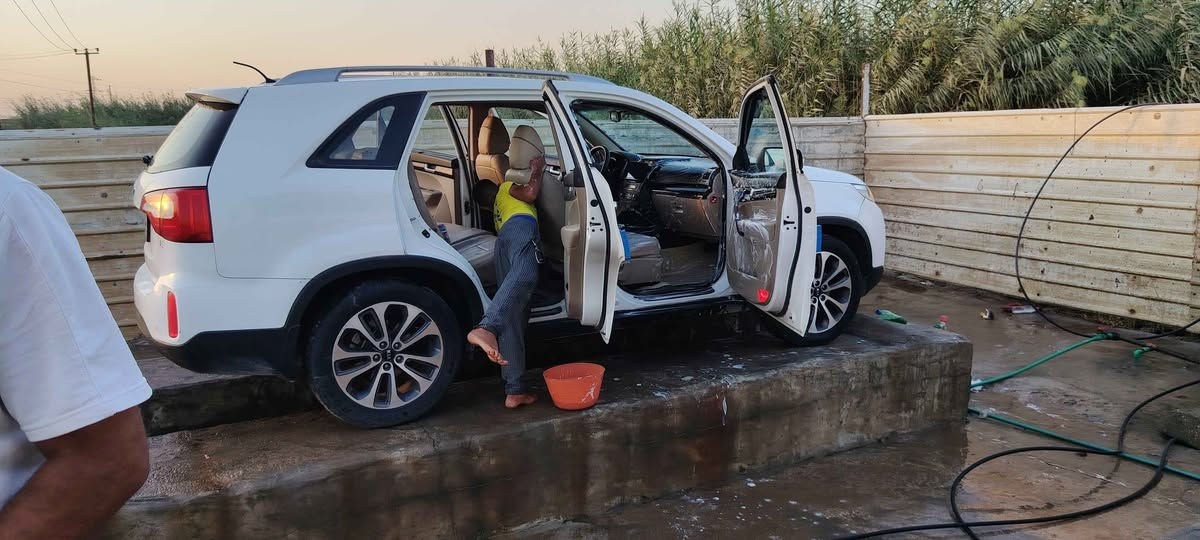 سورنتو 13 سياره مكفوله كفاله عامه السياره جديده مكينه 4 فول مواصفات عده البانرومه رقم سليمانيه بسمي السعر المطلوب 165 وبيهه مجال  رقم صاحب السياره *********** بغداد, العراق
