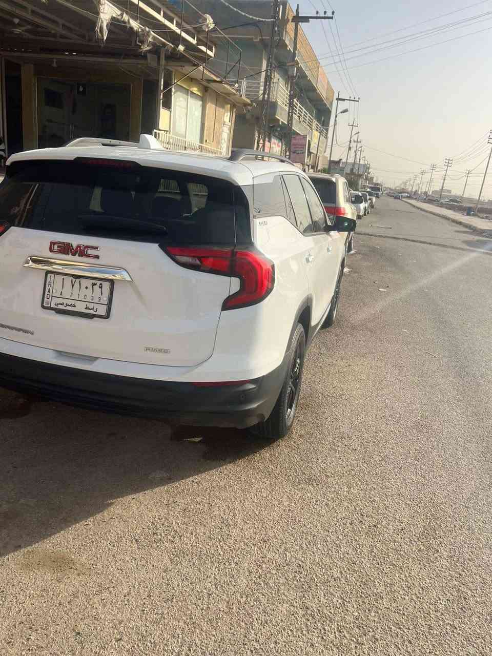 السلام عليكم للبيع جمسي تيران SLTاللون ابيض    2019 السعر$١٤٥  مكينه 1500 توربو
تفاصيل وحادثها جاملغ وبنيد
موبايل ***********
#الــمــواصــفـــات 
{1} كشن سائق كهرباء 
{2} ويل كب بلادي
{3} كاميرا دواره ستيرن
{4} شاشه اندرويداوتو كار بلي
{5} تبريد  امامي خلفي
{6} لايت زنون + كشاف+ حاجب زنون
{7} عداد المسافات 63 الف ميل
{8} منافذ USB امامي خلفي
{9} سستم صوت متكامل
{10} تحكم سترين جهتين
{11} نضام ABS مانع انزلاق
{13} تشغيل عن بعد
{14} بصمة 4 باب+ تشغيل 
{15} ايرباك دركة و دشبول 
{16} دواخل مطعم صاج
{17}جنطه كهرباء
{18}كشنات كهرباء +تبريد وتدفئه
{19}فور ويل 
{20}سقف بانوراما قطعتين
مكان السياره واسط مركز المدينه
