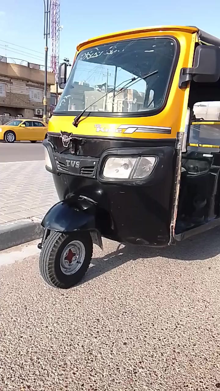 تي في اس موديل 20 داخله ب 21 تكتك نضيفه جاهزه مجهزه رقم وسنويه السعر 5500 العنوان بصره حيانيه شارع القائد ***********
