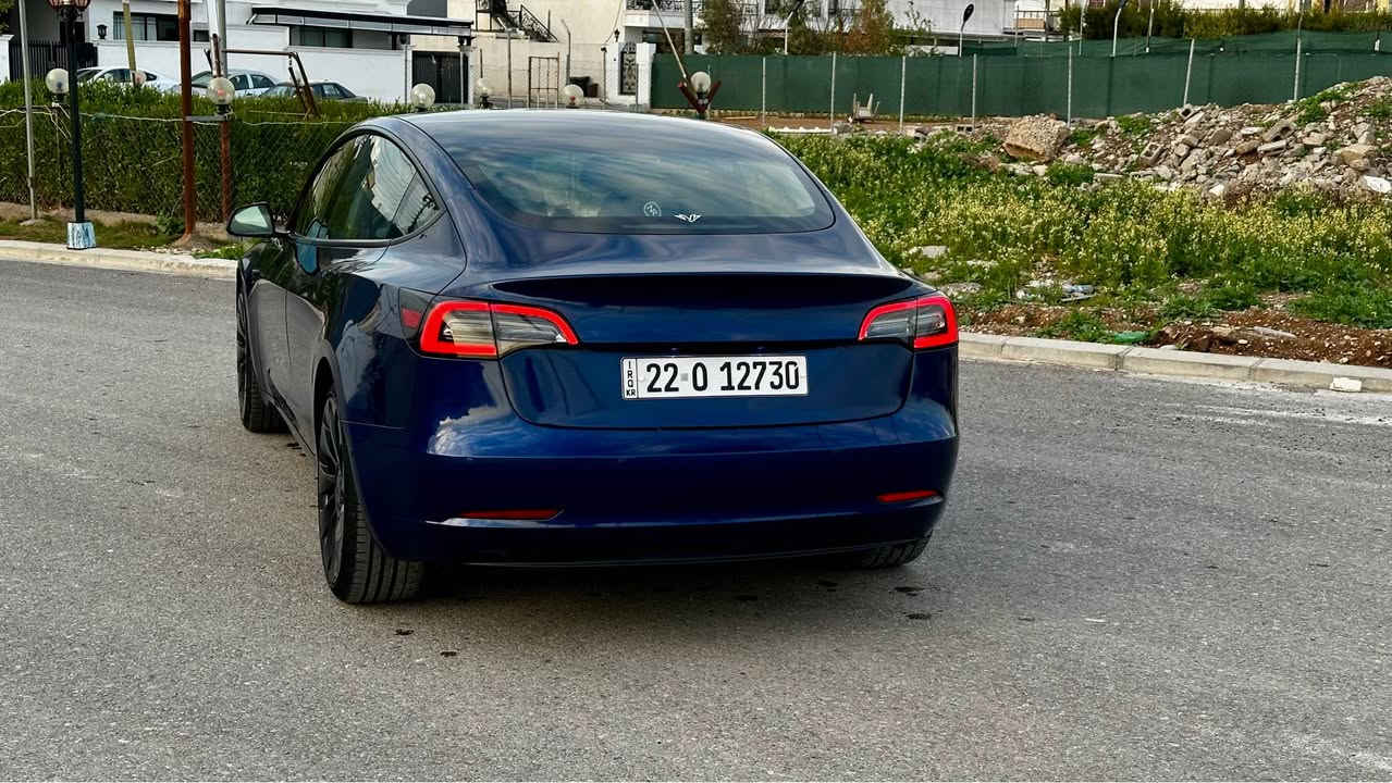 السلام عليكم 
Tesla model three performance 2023 
السيارة جداً نظيفة بدون دواخل بدون ايرباك حدث جداً بسط بدون صبغ بجم كبس ماشية 69الف كيلو 
بريفورمنس يعني 455 حصان يعني من صفر لل 100 2,9 ثانية سعر 225 بيها مجال مكان السيارة اربيل اي استفسار صور الحادث اتصلوا على :
***********
*********** أربيل, العراق
