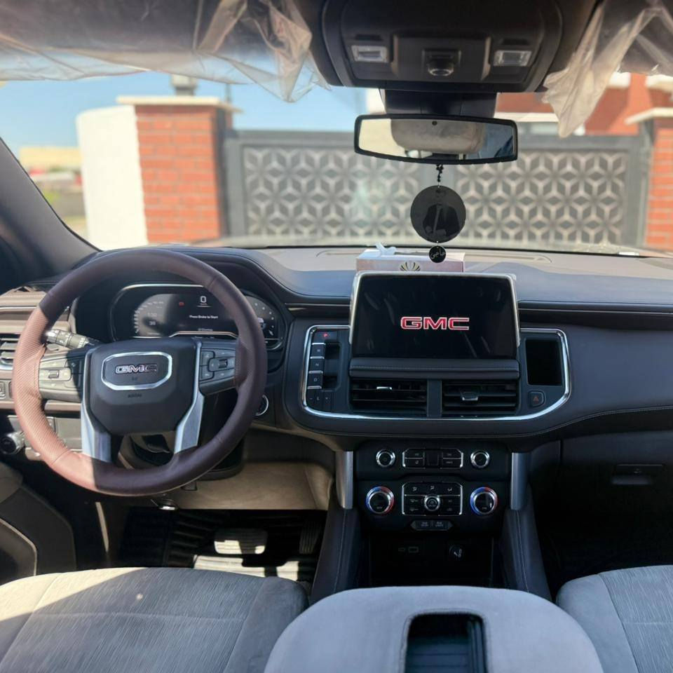 جی ئێم سی یوکن 2024 مواسەفات SLE 
 خەلیجیە و سفری شەریکەی مەنصورە کلین 
تایتلە سارد و بۆیاغی نیە  
٢٥ هەزار کیلۆمەتر رۆشتوە 
سنوق شەفتە  
تاک ئەکسلە 
حاسەی پیش و پاشی 
راداری ئاوینە
راداری جادە 
خەتی جادە 
دوکوشن کارەبا 
سلاجە 
شاشە گەورە

سـعـر : لە کۆمێنت داوابکە ڕاستەوخۆ بۆت دێت 📥 

گێر و مەکیەنەی بەشەرت 
هیچ کێشەیەکی تێدا نییە 

ژمارەی خاوەنەکەی 
***********
