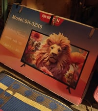 شاشة 32 • شاشة 43 4K • جديدة بالكارتون