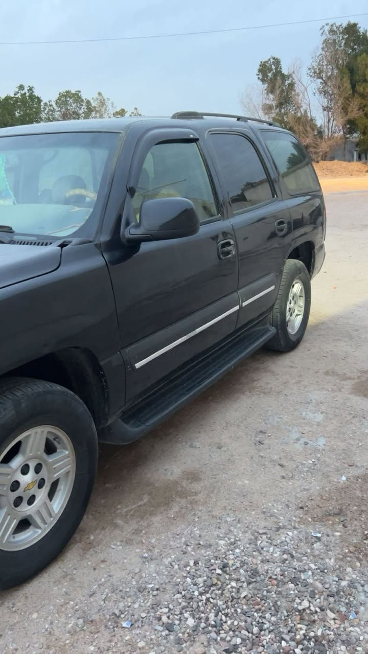 السلام عليكم
للبيع تاهو 2004 رقم بصره باسمي سياره جاهزه حداده عامه كهربائيات كلها شغاله تربريد تدفئه سنويه 2030  شرط التحويل سياره مصبوغه عام تغير لون مثبة وكامل بالسنويه غرفه وكشنات جلد جدد
 السعر: 135 وبيه مجال 
عنوان:بصره الزبير البترو الهاتف:***********
