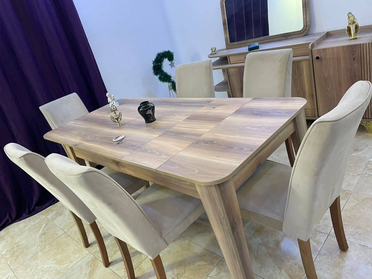 لقطة لقطة 🌻 غرفة سفرة تفصيل ( قطعتين) طاولة 6 كراسي نظام تركي استعمل بسيط اقل من شهرين
🌟 المواصفات:

🪵 من أجود أنواع الخشب

🎨 دهان جوزي أمريكي: مميز ومقاوم للخدوش، بحالة الجديد تمامًا.
✨ الحالة: بحالة الجديد دون أي خدوش أو نقر.
💰 السعر: مغرررري جدًا.
⚠️ ملاحظة: تباع كاملة، وليس بالتجزئة.
🤝 التواصل للجادين فقط.480د
قابل للتفاوض 
تفاصيل وطلب على واتسااب او اتصال 
رقم الواتساب 0786722273
رقم اتصال 0780990476
لقطة لقطة 🌻 غرفة سفرة تفصيل ( قطعتين) طاولة 6 كراسي نظام تركي


**إذا كنت صاحب هذا الإعلان وتريد حذفه لأي سبب، رجاءا أرسل رسالة إلى الدعم الفني**