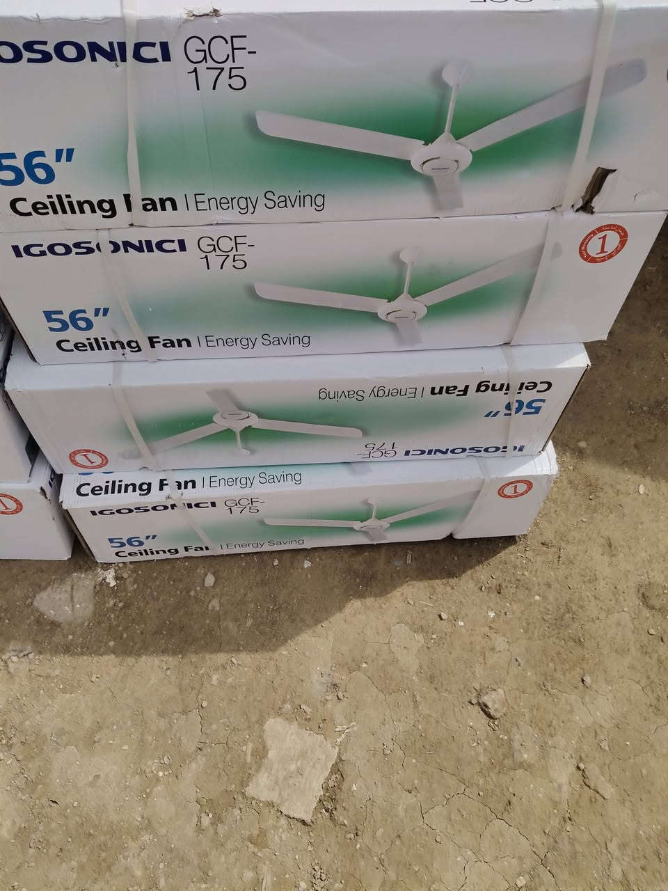 مراوح لونين بسعر مناسب ابيض واصاجي كارتون بيه 3 مراوح سعره 58 الف ***********
