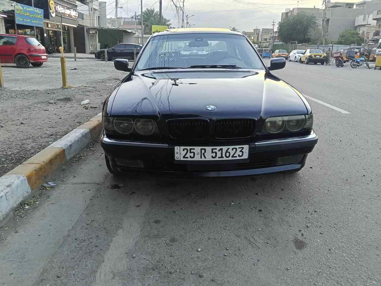 سلام عليكم 
بي ام خفاش 
موديل 98 محدثه داخل وخارج 2001
مكينه 44 هوه كير تبتروك 
كير مكينه جدد بشرط 
داخل جديد كشنات 16 حركه 
صدر جديد تخم تاير جديد انتاج 25 باتري جديد 
ادامه كامله 
رقم كركوك جديد بسمي تحويل اي مكان 
رقم ‭***********‬
مكاني بغداد الغزاليه
***********
