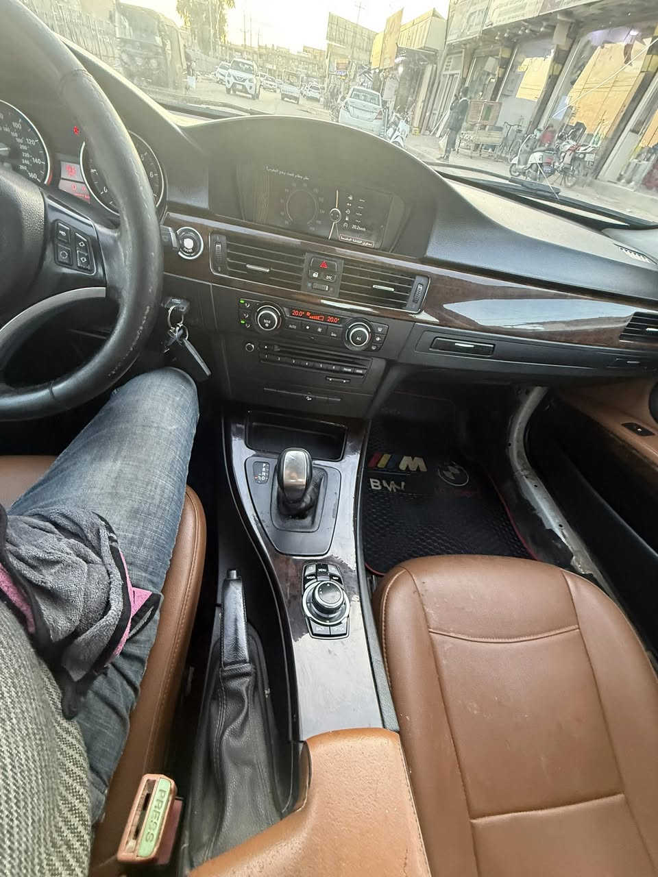 السلام عليكم 
بي ام 328i
خليجي كفالة عامة من الصبغ والبارد عدا الدعاميات فقط
موديل
BMW 2011 
للبيع فقط 
فول موصفات 1/1
مكينه 6 سلندر
دواخل جلد
بصمة 
شاشة 
تحكمات استيرن 
تبريد خلفي 
سلايت روف 
 
السيارة كير محرك قبل اسبوع شادهن
 تحويل ثاني يوم 
السعر 95 ورقة  وبيها مجال 
📍مكان السيارة كربلاء ***********
