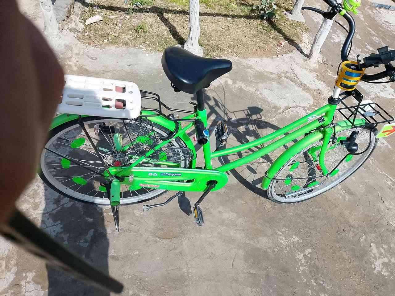 اسلام عليكم بايسكل للبيع الشركه BD النضافه 98٪ حجم 26 صارله ثلاثه أشهر من طلعته من  المعرض دفتر الوكاله وياه السعر 220وبي مجال للشراي العنوان كربلاة البزل الثاني رقم الهاتف ***********
