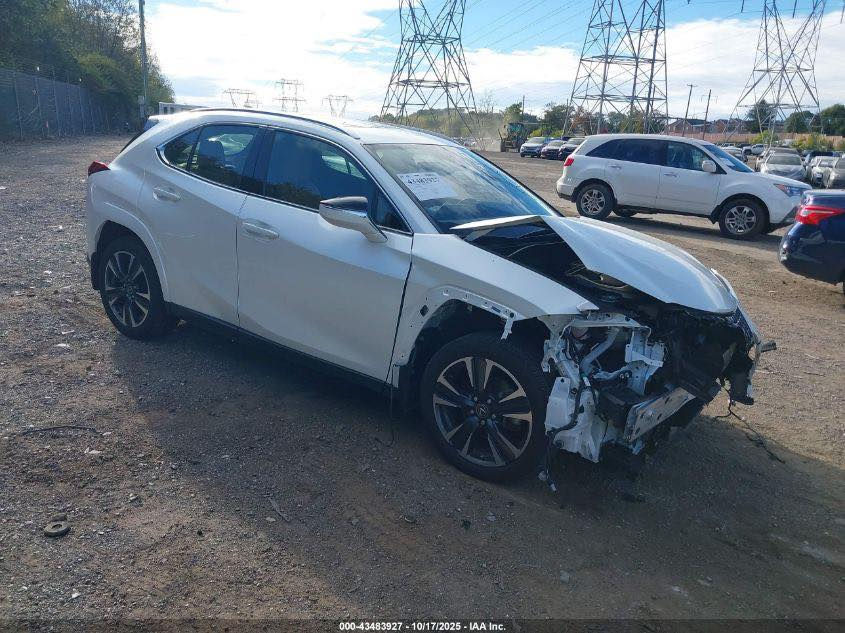 السلام عليكم 
لكزز UX 250 هايبرد موديل 2024
لون ابيض وداخل خمري مميز واعلى فئه
وصلت الحره وسعرها 157 ورقه 
ضرر السيارة بسيط جدا كما موضح بالصور يكون صبغ فقط الدعاميه الاماميه (حادث بدون شاصي وبدون حداديه وبدون كهربائيات ومكفوله كير ومحرك وشواصي وتصليح سابق)
 ***********
