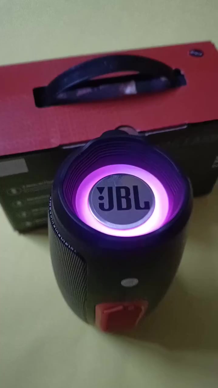 السلام عليكم
للبيع سماعة امبي ثري ماركة (JBL) صوتهة كلش حلو ومعروف صوت (JBL) بيهة اضوية الوان (RGP) تشتغل عل تليفون+ رام+ فلاش / كيبل الشحن موجود وياهة 
السعر 30 الف 
رقم الهاتف: *********** واتساب 
مكاني بغداد العامرية
