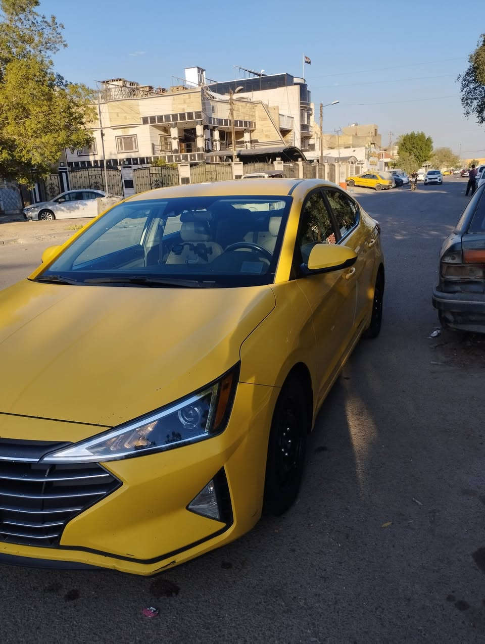 النترا 2020 امريكي للبيع
حادث خلفي خفيف ليبل واحد محولة كير ATM
مكانها بغداد حي العامل بسمي تحويل ثاني يوم 
الاتصال ع الرقم ***********
