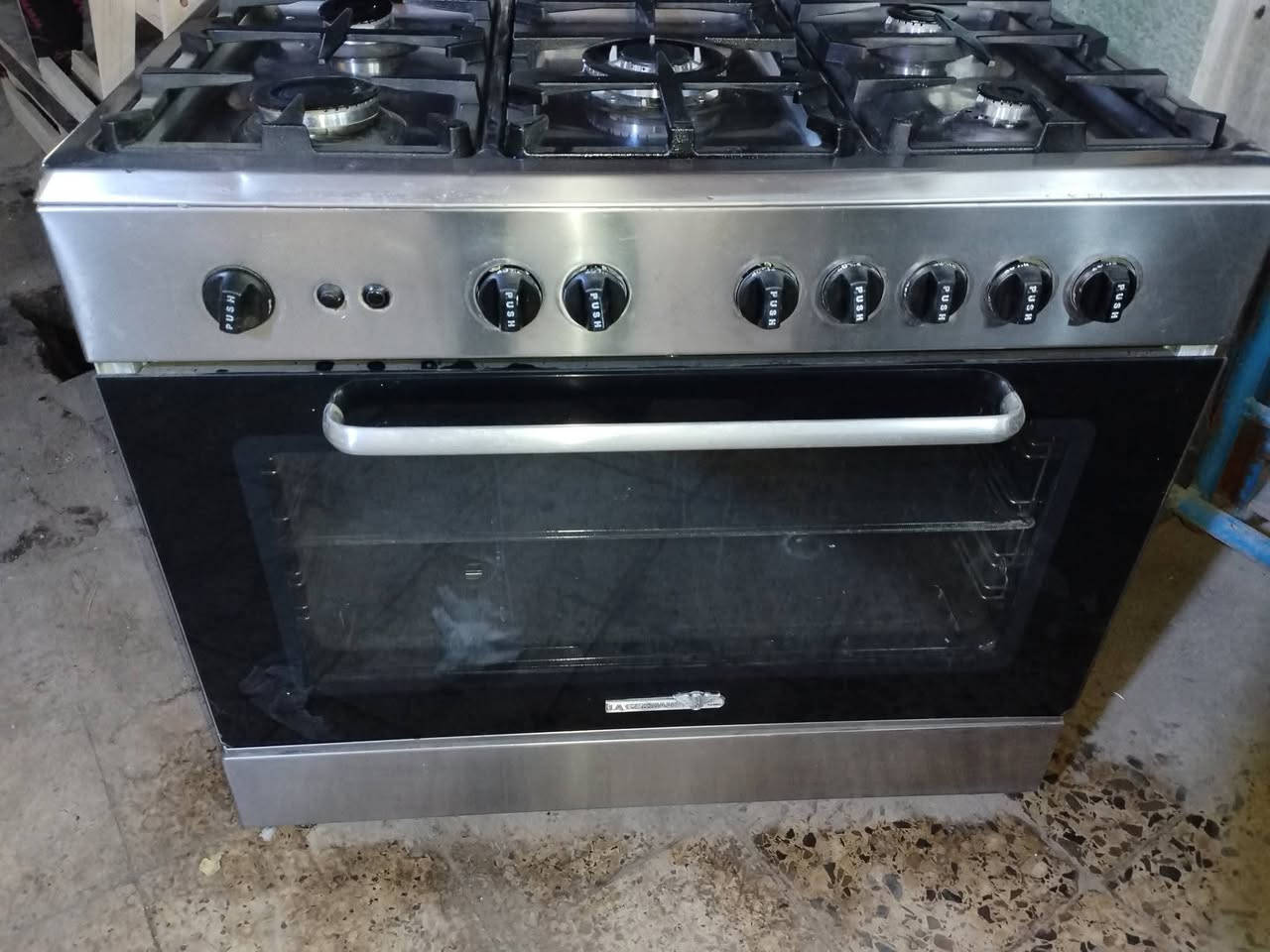 للبيع سعره 200 الف ***********
