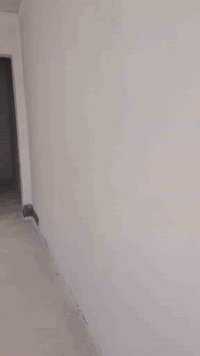 السلام عليكم بيوت  للبيع المساحة 200متر ركن ع شارعين 
ميه مربعه
و خمسين ب خمسين  بناء درج اول ع اخر حبايه
الحولي قرب شارع جامع الكفيل
بلديه معامله كامله
 ***********
