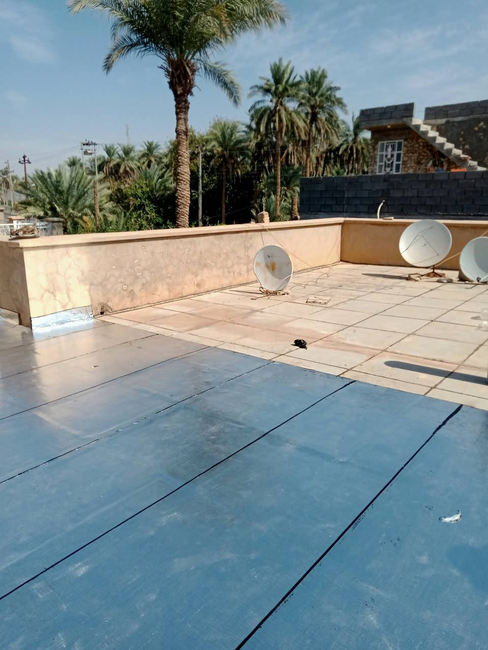 ***********  ***********
سارع وتصل بنا عمل الايزوكام في قظاءحديثةبأدارةوعمل ابوايمن العازل للحرارة والمانع للرطوبة لعمل الاسطح،،حيث يعمل علئ عكس الحراره المرتفعه ويمنع الرطويه وتقليل الاثقال علئ المباني القديمه والجديده كوادر متخصصه وكذالك يغني عن استعمال الموادالمختلفه من شتايكر وتراب وفرشي ونايلون
