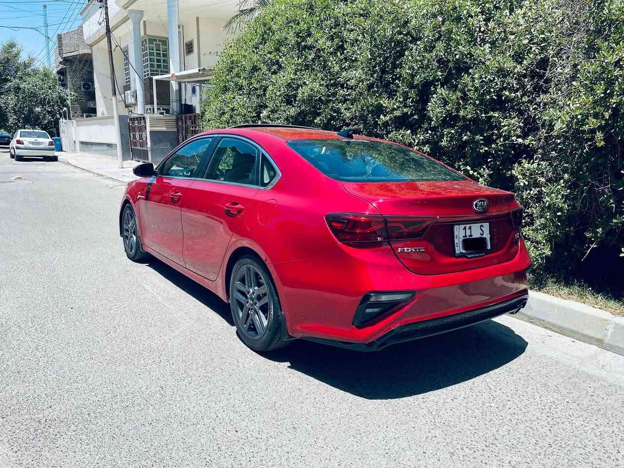#السلام_عليكم
#للبيع 🚘

- كيا فورتي EX  2021 ( kia forte )
- موديل 2021
- رقم بغداد  
- مكينه  2000 DOSH
- ماشيه ٥٣ الف كيلو حقيقي
- السعر 123
- اللون ماروني
المواصفات :-  

* فتحة سلايد 
* شاشه  حجم الكبير + كامرة 
* كشنات تدفئة
* تبريد قطعتين
* حساس امامي خلفي
* تحديد مسار + قياده ذاتيه
* لد امامي خلفي
* تدفئة بالمقود
* انارة داخلية ليزرية 
* رادار امامي + خلفي + جانبي 
* اشاره بالمري 
* 3 وضعيات قياده 
* تحكم  ستيرن 
- حادث السياره بنيد وجاملغ       
- مكان السياره بغداد   
- للاستفسار 
- ***********
