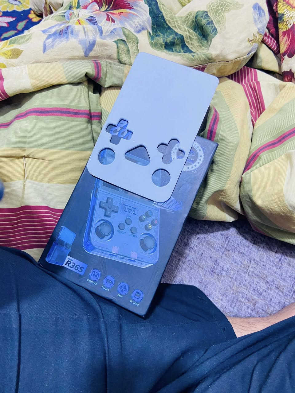 قيم واخذ مابيع واحد  ابيعهن ثنينهن قيم واخذ رقمي وتساب *********** الاسود شغال والابيض ضايع رام ماله

