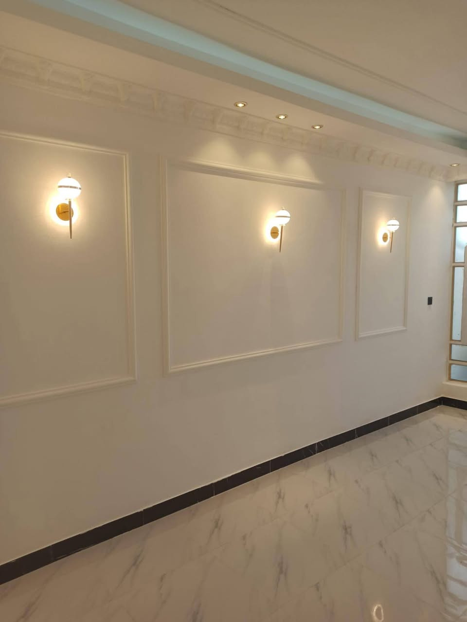 بيت للبيع طابو صرف المساحة 125الحي العسكري شارع 30قرب مركز شرطة المنتصر للاستفسار الاتصال بالرقم ***********
