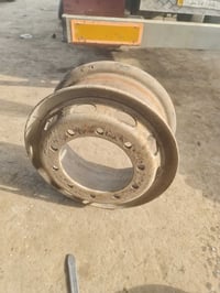 متوفر ويل حفارة تاير قياس 20 عرض 7.5 قياس التاير 1000 07718256808