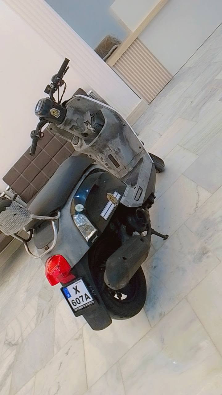 السلام عليكم دراجه بوليسي رمبة كفالة عامه من كلشي انظف من بالصور كلها على البلاد ختم واحد مكينه وكفر صارلي 5ايام من اخذتها وصل مشترة بية عنواني البصره الجنينة رقمي ***********
