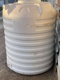 تانكي ابو ال 1000لتر بي فطر ناعم حيل  للبيع ليحتاجه يخابر سعرة 25الف ‭...