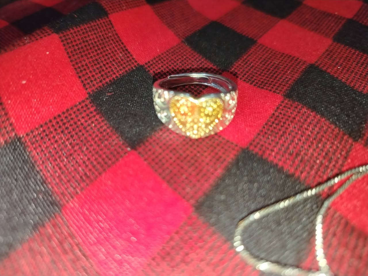 فضه شلعه ٢٥ وي توصيل


**إذا كنت صاحب هذا الإعلان وتريد حذفه لأي سبب، رجاءا أرسل رسالة إلى الدعم الفني**