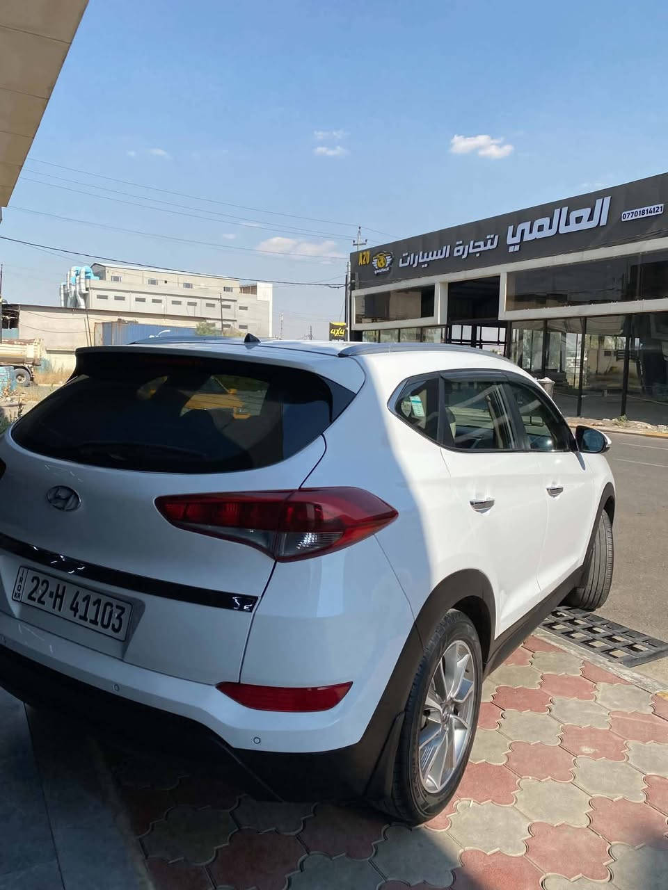 🚗 للبيع: هيونداي توسان 2018 🚗
اللون: أبيض
 الكيلومترات: 93,000 كم 
المحرك: 2.0 بنزين 
ناقل الحركة: أوتوماتيك
 حالة السيارة: ممتازة جدًا، لا تحتاج أي مصاريف
 السعر: (180 ورقة) وبيها مجال 
الموقع: الموصل
📞 للاستفسار والاتصال: [***********]
