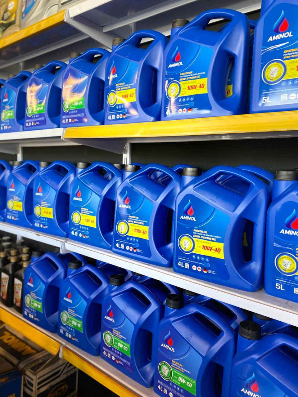 #القلعة #للزيوت #العالمية
عروووووض نار شرط بسعر مناسب جدا 
 لتبديل زيوت السيارات
غسل مجاني وفلتر مجاني اصلي وفلتر تبريد مجاني 

جميع الزيوت ماركات عالمية و في مكان واحد
تتوفر جميع قياسات اللزوجة للزيوت  - 
العنوان اسديرة وسطى طريق البرية ماقبل كراج هشام 
🛢️انواع الزيوت    
#اكسادو 
#ادنول 
#موتل 
#يرول 
#موبر 
#بروفي-كار (PROFI-CAR)
#امزويل (AMSOIL)
#موتل (MOTUL)
 #موبيل 1 (MOBIL 1)
#كاسترول ايدج ( CASTROL EDGE)
#ميتاسو (MITASU)
#ميغ 1 ( MAG1)
#تويوتا (MOTOR OIL)
#لكزس (LEXUS)
#موبار (MOPAR)
#كويكر (QUAKER)
#توتال (TOTAL)
#ليكوي مولي ( LIQUI MOLY )
#رافينول (RAVENOL)
#بيل١ (BELL1) شتريد يمنا بعد العنوان اسديرة طريق المقبرة


**إذا كنت صاحب هذا الإعلان وتريد حذفه لأي سبب، رجاءا أرسل رسالة إلى الدعم الفني**