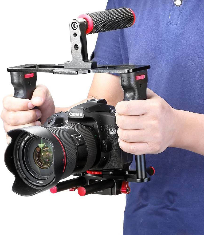 حوّل كاميرتك إلى استوديو سينمائي بيدك!

مجموعة Neewer المعدنية من الألمنيوم القوي
مقبض علوي + قبضة يد مزدوجة لثبات أعلى
قضيبان 15mm لتركيب الإكسسوارات بسهولة
متوافقة ويا Canon – Sony – Fujifilm – Nikon وكاميرات الفيديو

إذا تريد تصوير ثابت، احترافي، ويليق باسمك كمبدع محتوى…
هاي المجموعة لازم تكون وياك

هنا… وجهتك لكل ما هو عالمي وموثوق.
 
للتواصل 
*********** كركوك, العراق
