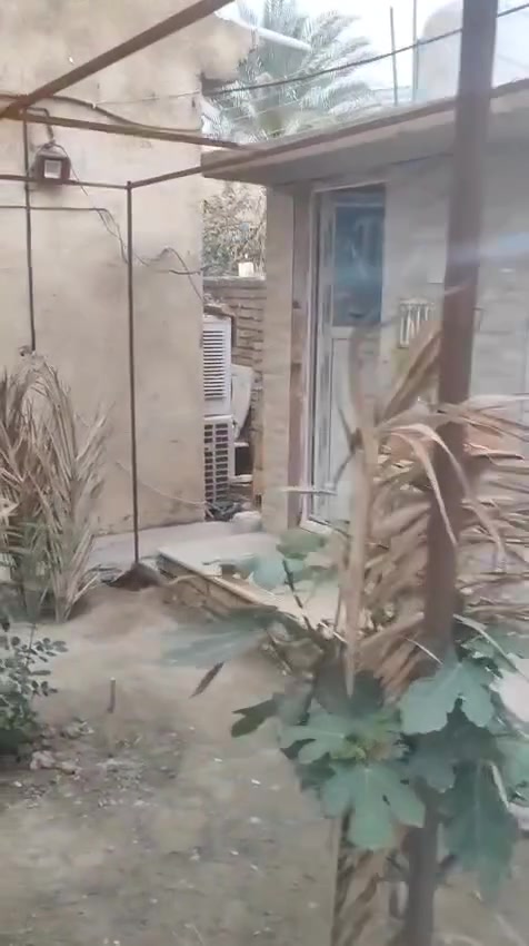 *🏡 للبيع بيت طابقين - حي الزهراء - طويريج* 🌿

*📐 المساحة*: 300م² | *البناء*: 220م²
*الطوابق*: طابقين نظيف وجاهز للسكن

*مواصفات البيت:*
✅ استقبال + صالة واسعة 
✅ مدخل رئيسي فخم
✅ صحيات خارجية + مغسلة
✅ مطبخ + منور
✅ درج للطابق الثاني بناء نظيف
✅ غرف نوم مريحة

*📍 الموقع*: طويريج - حي الزهراء
*✅ كافة الخدمات متوفرة*
💧 ماء | ⚡ كهرباء | 🛣️ تبليط | 🚰 مجاري | 🏫 مدرسة | 🏥 مستشفى

*📞 للاستفسار والمعاينة:*
مراجعة مكتب *عمار الشامي*
أو الاتصال على الرقم المذكور ☎️***********
أو مراسلة الصفحة 📩

*السعر: للجادين فقط* 💰
